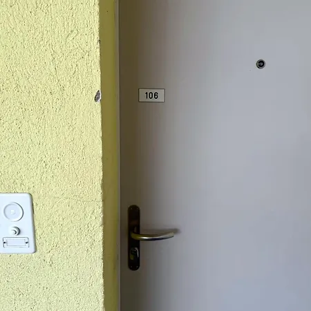 Apartment Salute 106