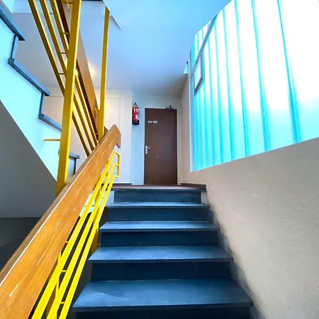 Apartment Salute 106 *