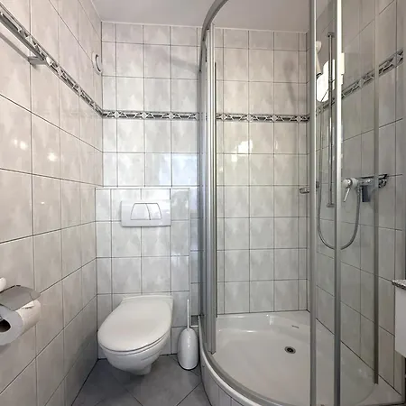 Salute 106 Апартаменты Лойкербад